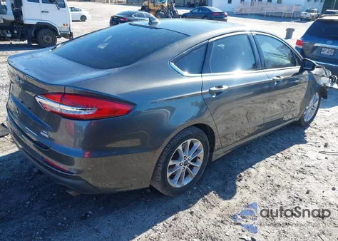 2019 Ford Fusion Se z USA, uszkodzony, nr VIN 3FA6P0HD4KR193162
